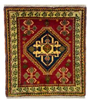 Ghashghai 66 x 60 cm